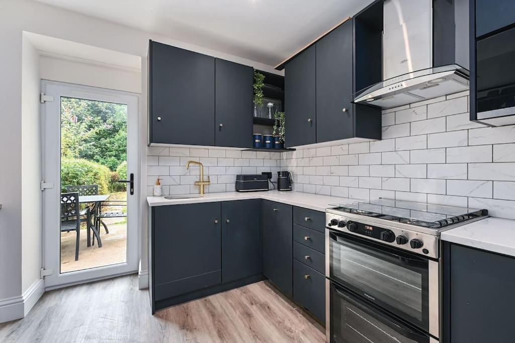 Stunning Spacious Duplex With Garden 141A Hastings Exterior foto